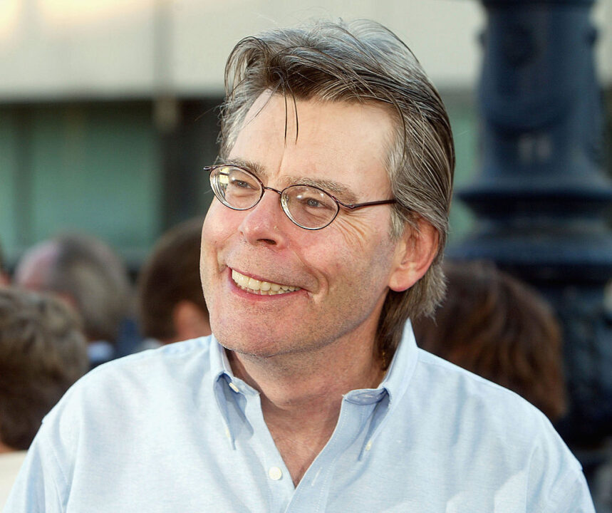 Author Stephen King arrives at the premiere of Paramounts' "The Manchurian Candidate" at the Samual Goldwyn Theater on July 22, 2004 in Beverly Hills, California