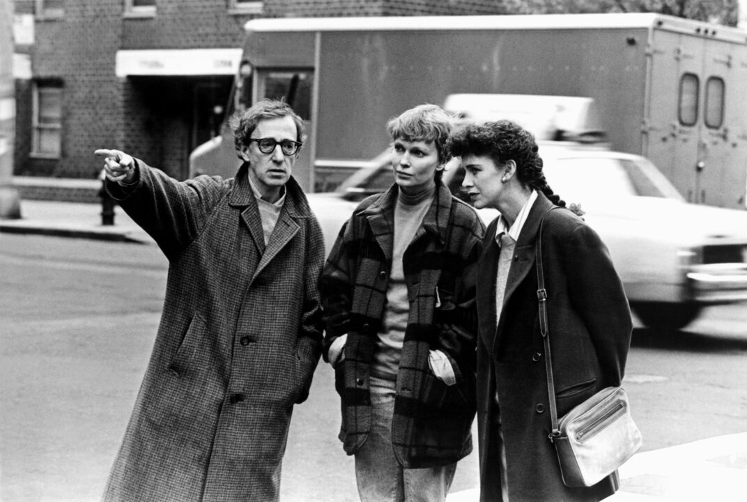 HUSBANDS AND WIVES, Woody Allen, Mia Farrow, Judy Davis, 1992, directing on the street