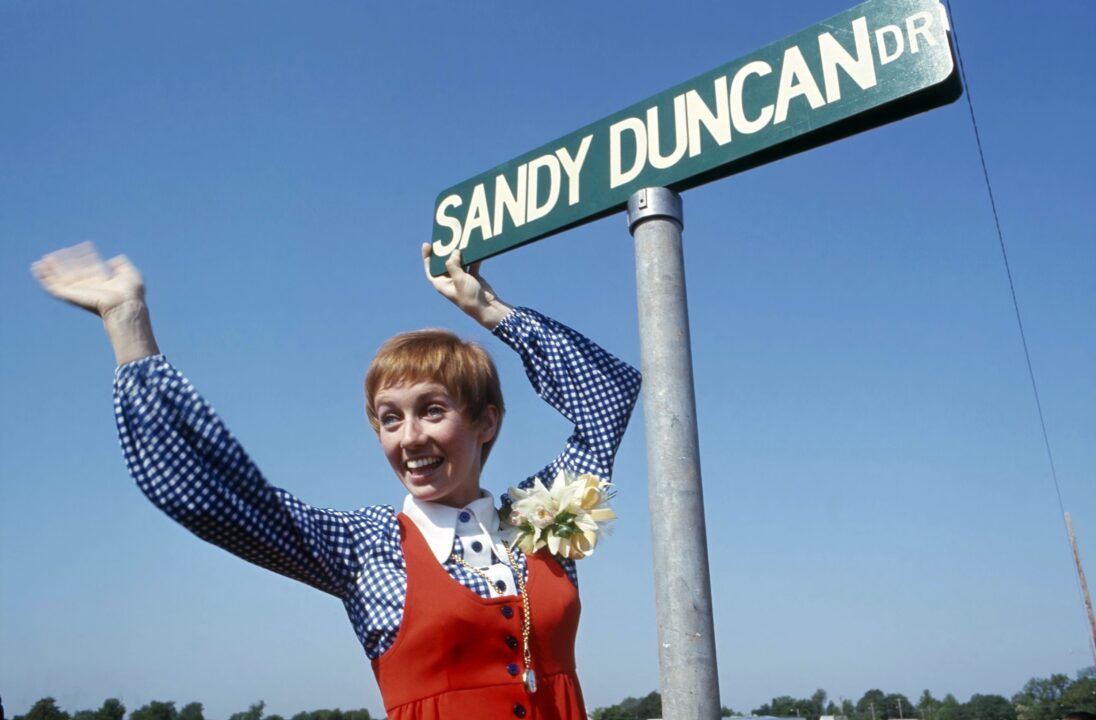 The Sandy Duncan Show Sandy Duncan visits Taylorville, Illinois, where they declare it "Sandy Duncan Day." (Taylorville is Sandy's hometown in the show), May 20, 1972