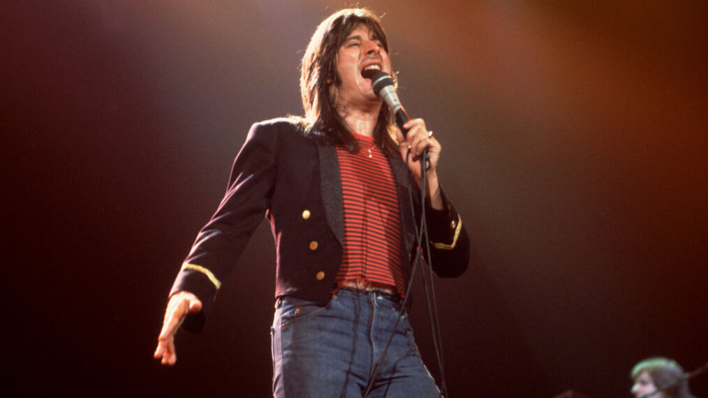 Steve Perry of Journey performing at the Rosemont Horizon in Rosemont, Illinois, May 21, 1982