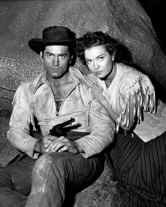 CHEYENNE, from left, Clint Walker, Lois Collier, 'West of the River,' aired March 10, 1956 (1955-63).