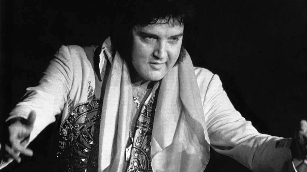 (Original Caption) 8/16/1977-Lincoln, NB: Elvis Presley, 42, died 8/16 in Memphis, TN, of repiratory failure at Baptist Hospital. Presley, the gyrating, hip-swinging King of Rock and Roll is shown during 6/20 concert here.