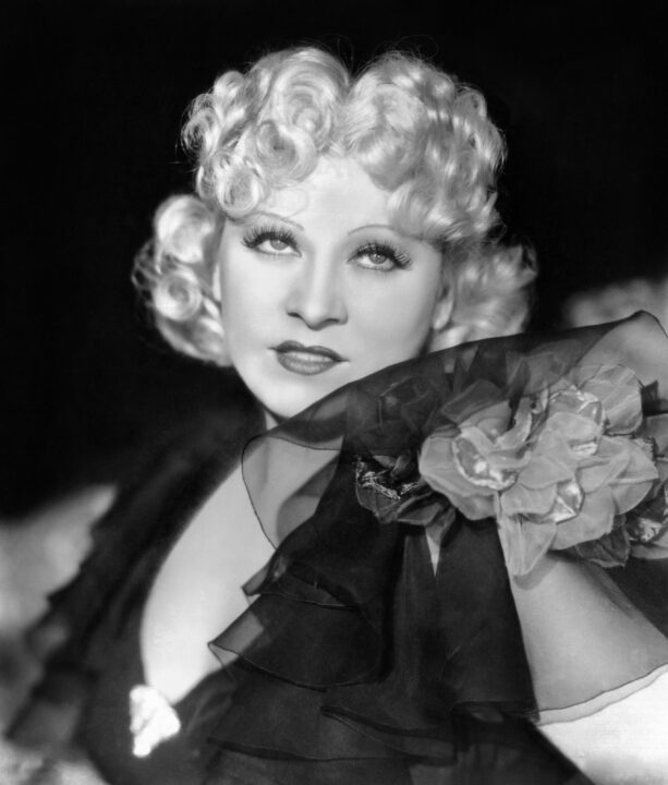 I'M NO ANGEL, Mae West, 1933