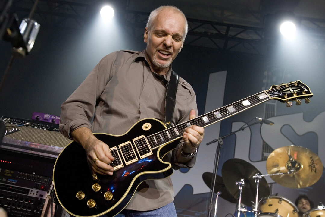 LAS VEGAS, NV - JANUARY 8: Musician Peter Frampton plays a gig at the Gibson booth at the 2008 International Consumer Electronics Show at the Las Vegas Convention Center January 8, 2008 in Las Vegas, Nevada. CES, the world's largest annual consumer technology tradeshow, runs through January 10 and features 2,700 exhibitors showing off their latest products and services to more than 140,000 attendees. 