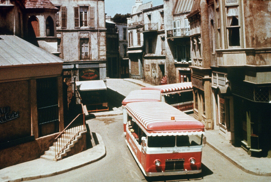 Studio Tour Glamor Tram on the Universal backlot - Universal Studios Hollywood
