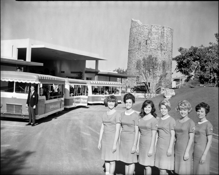 Universal Studios Tram Tour Guides