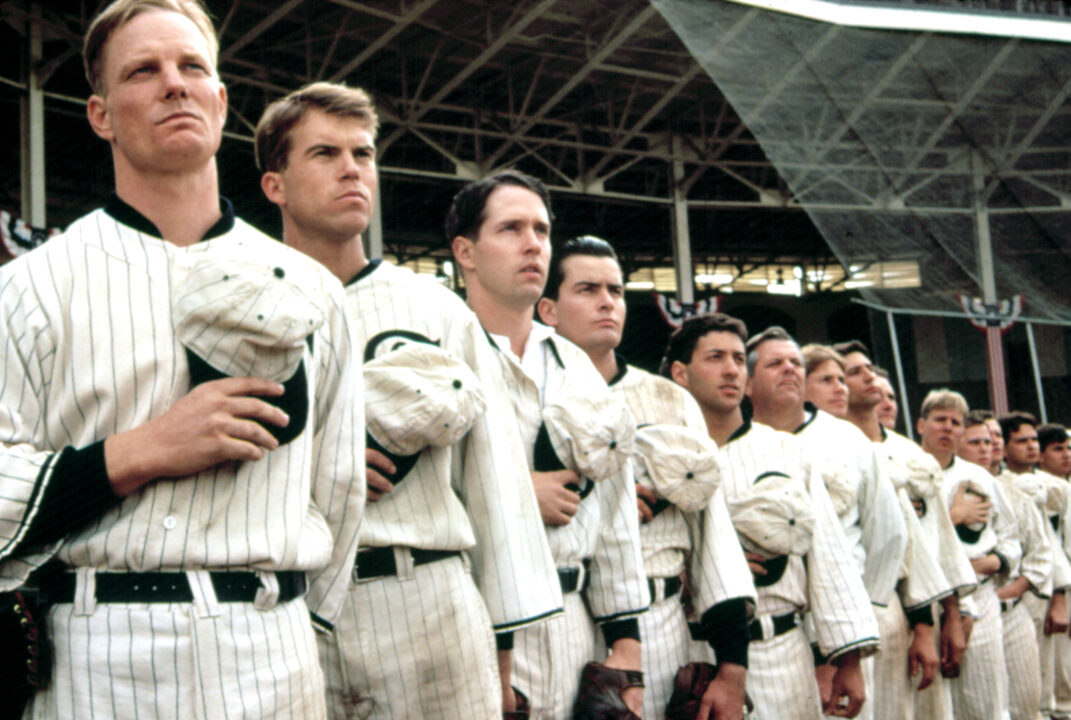 EIGHT MEN OUT, Bill Irwin, D.B. Sweeney, Charlie Sheen, & the team, 1988. (c)Orion Pictures Corp./courtesy