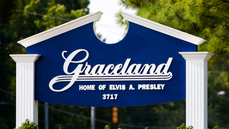 Graceland Elvis Presley mansion sign Memphis USA