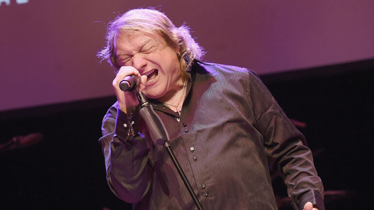 Lou Gramm performs at the Paradise Artists Party during day 3 of the IEBA 2016 Conference on October 11, 2016 in Nashville, Tennessee