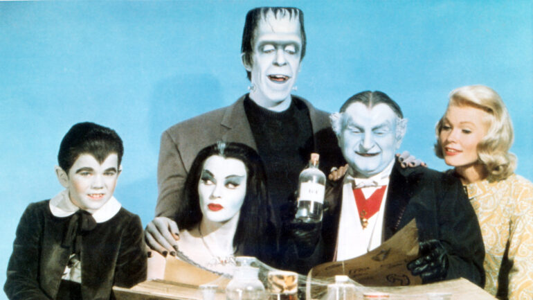 The Munsters Butch Patrick, Yvonne De Carlo, Fred Gwynne, Al Lewis, Pat Priest, 1964-66