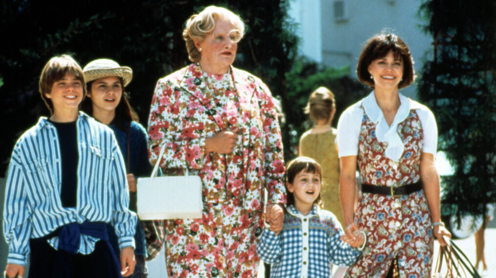 Mrs. Doubtfire Matthew Lawrence, Lisa Jakub, Robin Williams, Mara Wilson, Sally Field, 1993