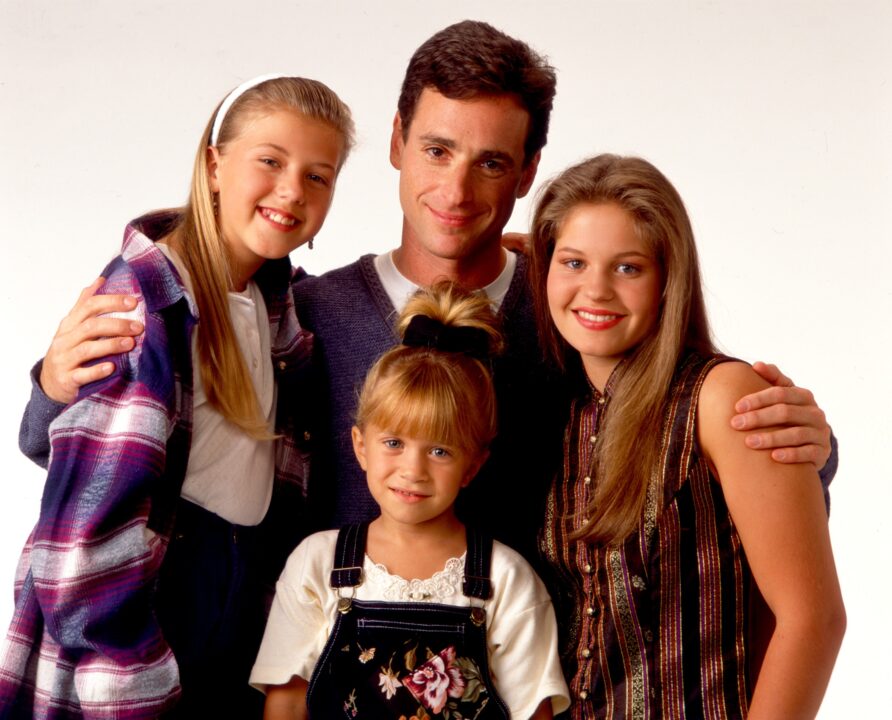 FULL HOUSE, clockwise from upper left: Jodie Sweetin, Bob Saget, Candace Cameron, Mary-Kate/Ashley Olsen, 1987-1995.