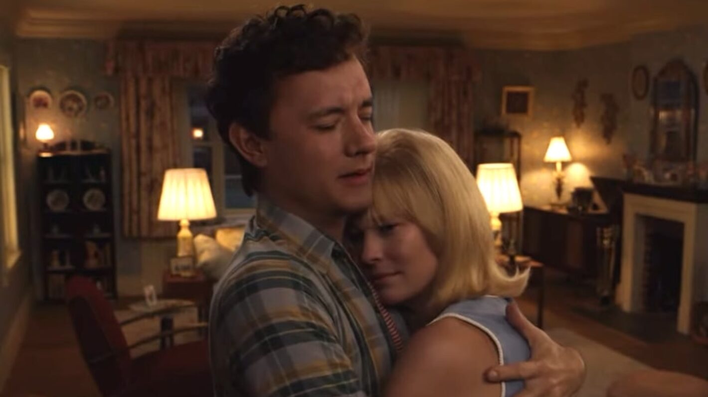 Tom Hanks & Robin Wright Will Age Backwards in New Film 'Here'