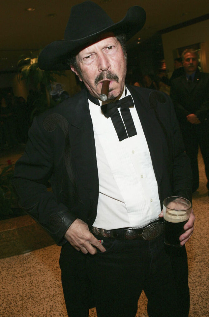 Kinky Friedman, Quick-Witted Country Musician & Writer Dies at 79
