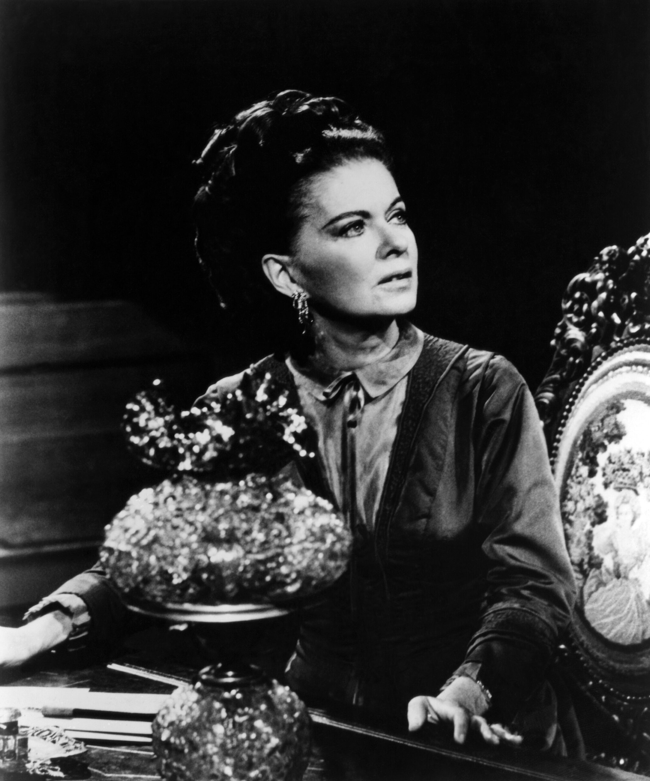 DARK SHADOWS, Joan Bennett, 1966-71, Credit: Everett Collection