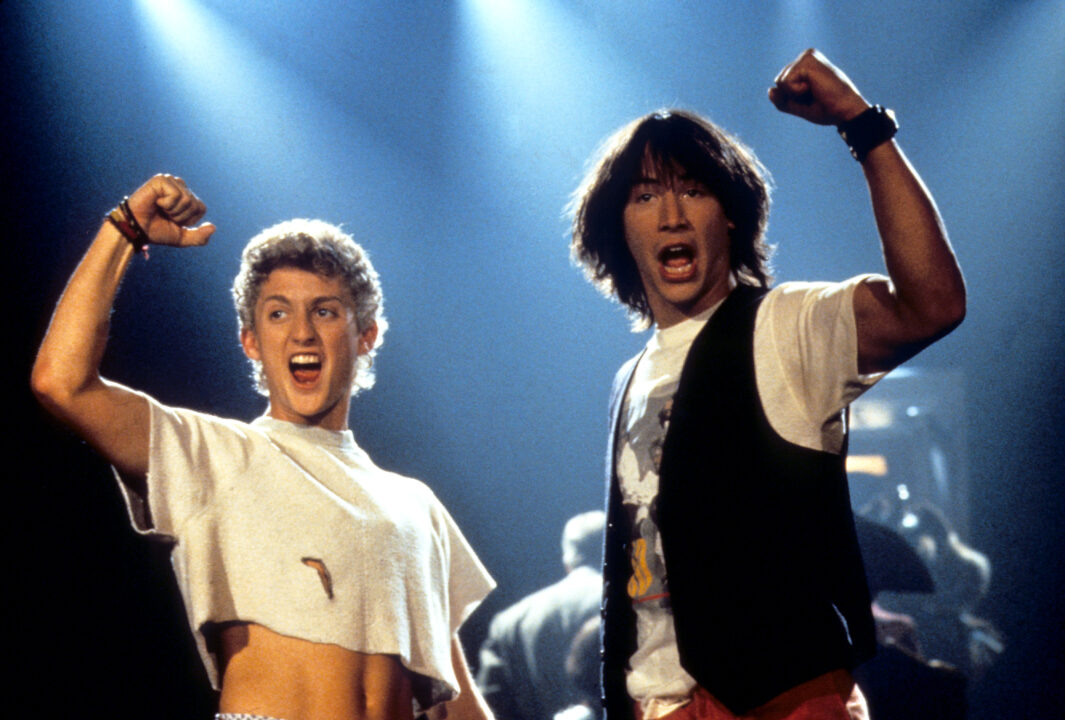 BILL AND TED'S EXCELLENT ADVENTURE, Alex Winter, Keanu Reeves, 1989, raised fist