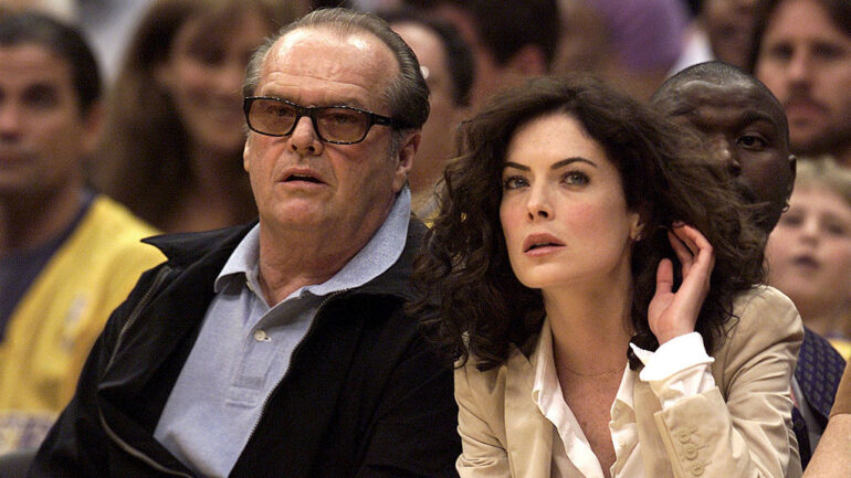 Actors Jack Nicholson and Lara Flynn Boyle watch Game 3 of the NBA Western Conference Finals between the San Antonio Spurs and the Los Angeles Lakers, courtside at the Staples Center, Los Angeles, California, May 25, 2001