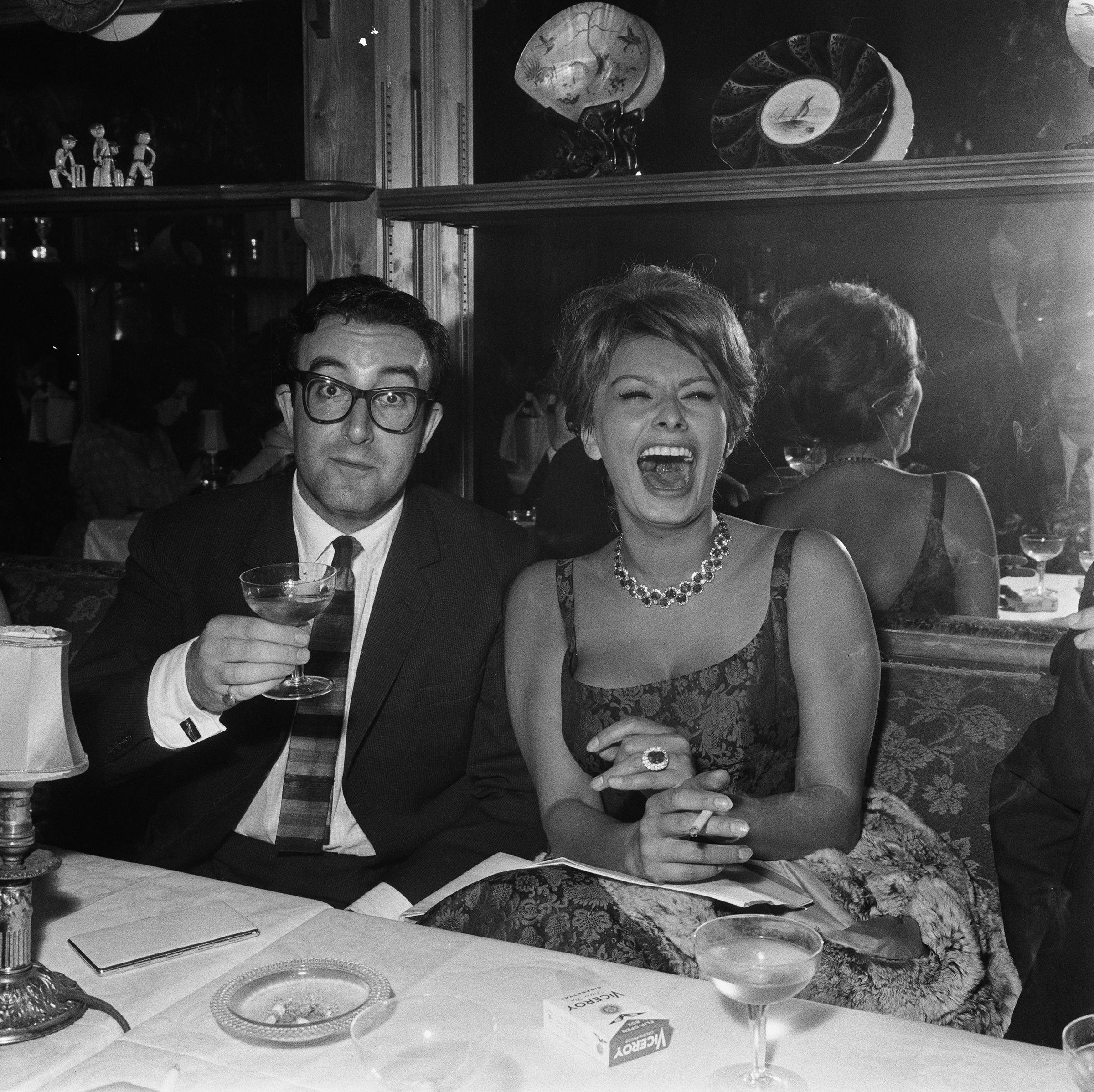 Actors Peter Sellers (1925 - 1980) and Sophia Loren pictured in London where they are to film 'The Millionairess' together, May 24th 1960.