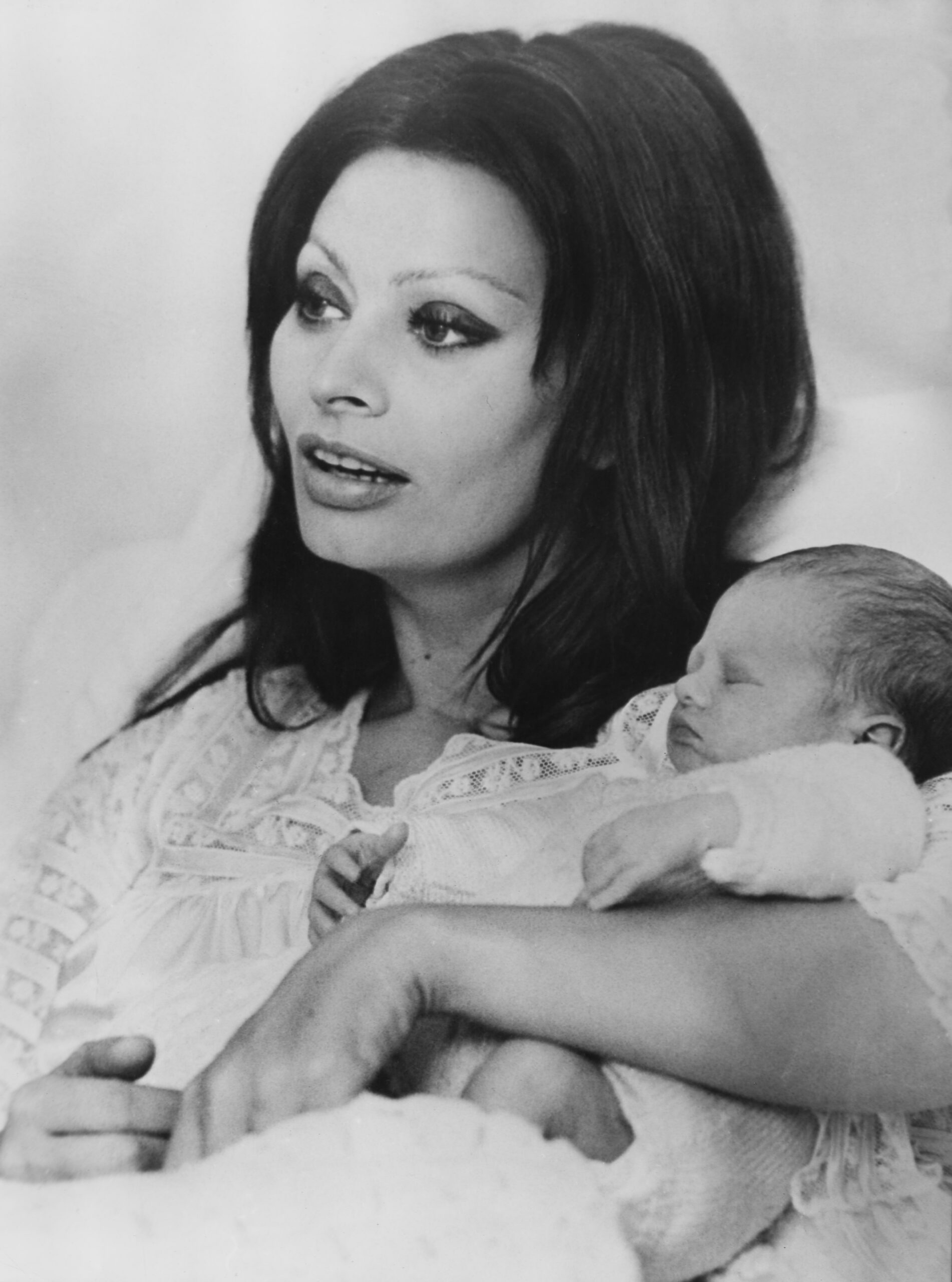 Italian actress Sophia Loren with her baby son Edoardo Ponti in the maternity clinic of the cantonal hospital in Geneva, Switzerland, 1973. Edoardo is the son of producer Carlo Ponti Sr.