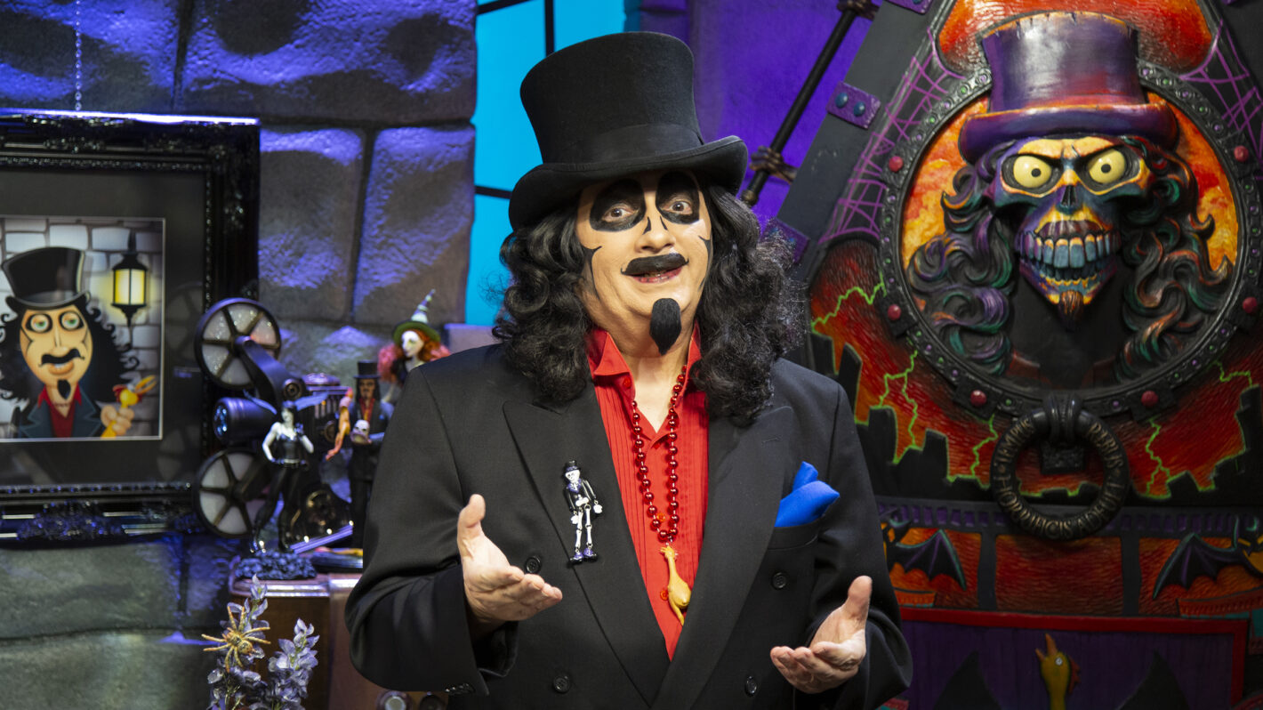 Svengoolie’s November Schedule Is Here & It’s Scarier Than an Undead Turkey