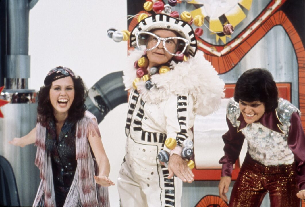 DONNY AND MARY, from left: Marie Osmond, Bob Hope (as Elton John), Donny Osmond, (Season 1, pilot episode, aired Novembe 16, 1975), 1975-1979
