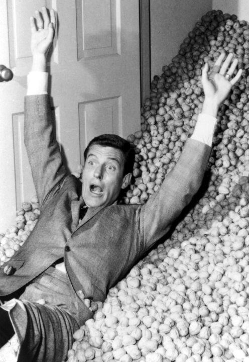 DICK VAN DYKE SHOW, Dick Van Dyke, 1961-1966. 1963 episode, Season 3