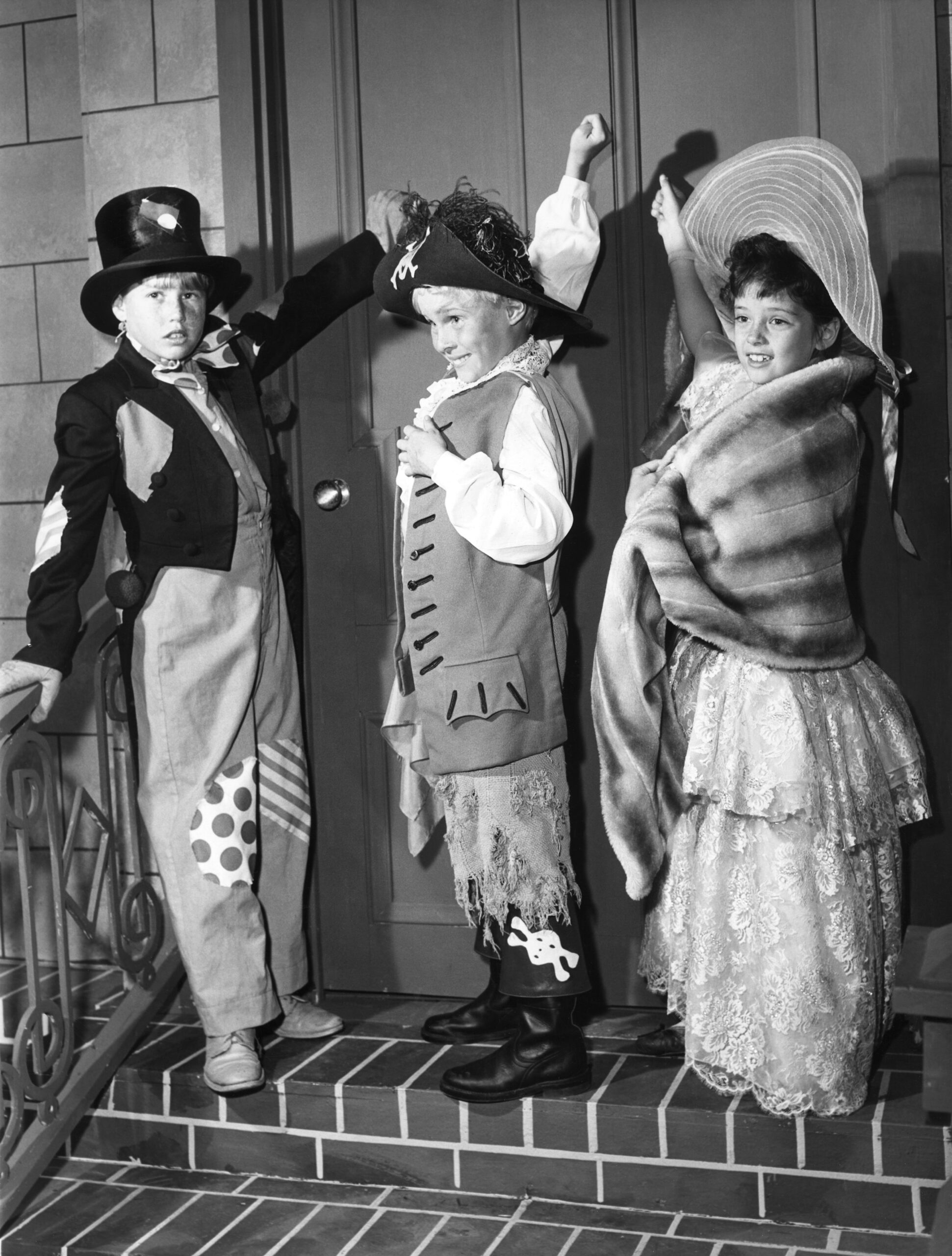 THE DINAH SHORE CHEVY SHOW (aka THE DINAH SHORE SHOW) Teddy Rooney, Jay North, Angela Cartwright, 'Children Are People', (aired Oct. 30, 1960), 1956-63