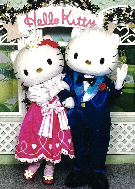 Japanese popular cartoon cat, Hello Kitty (L) introduces her boyfriend Daniel Star (L) 03 March in Tokyo as the Japanese top manufacturer of character goods, Sanrio Co. Ltd., unveils him as part of its projects to celebrate the 25th anniversary of Kitty's debut