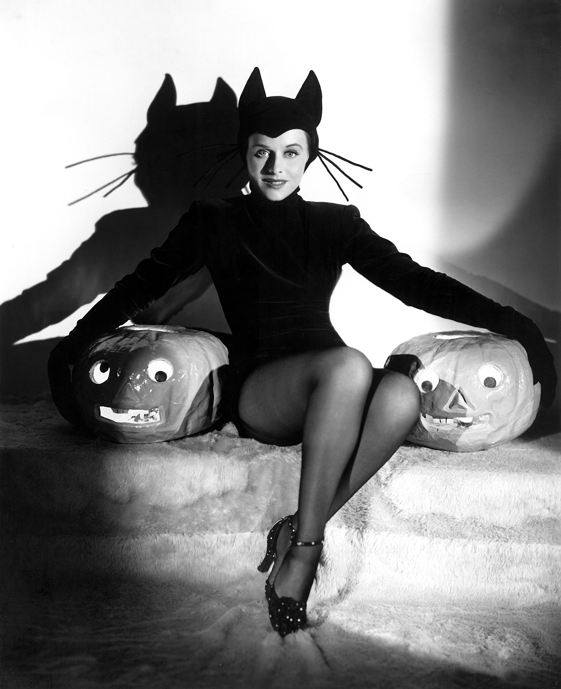 THE CAT AND THE CANARY, Paulette Goddard, 1939