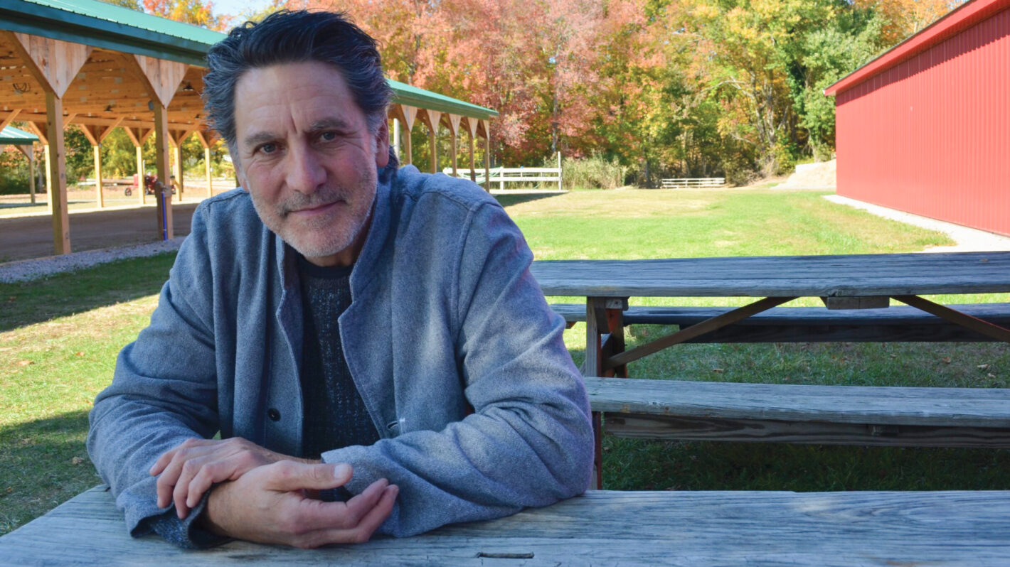 Scott Cohen Talks Max & Lorelai's  Relationship on 'Gilmore Girls' at Firelight Event in Connecticut (Exclusive)