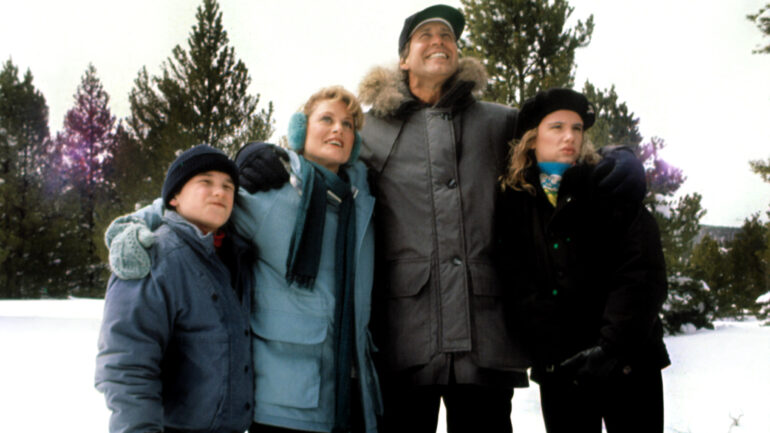 NATIONAL LAMPOON'S CHRISTMAS VACATION, Johnny Galecki, Beverly D'Angelo, Chevy Chase, Juliette Lewis, 1989