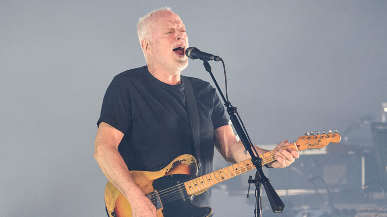 David Gilmour performs live on stage at Madison Square Garden on April 12, 2016 in New York City