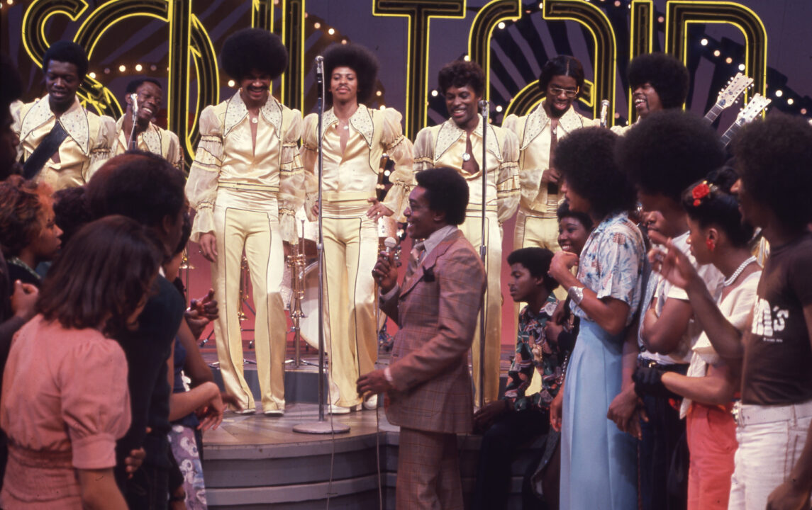 The Ohio Players (L-R: Marshall Jones/?Rock,? Ralph Middlebrooks/?Pee Wee,? Marvin Pierce/?Merv,? James Williams/?Jimmy Diamond,? Clarence Satchel/?Satch,? William Beck/?Silly Billy, Billy Beck,? Leroy Bonner/"Sugarfoot") are interviewed by Don Cornelius in episode 116, aired 11/9/1974.