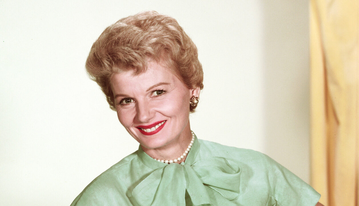 LOS ANGELES - JANUARY 1: Leave It To Beaver cast member Barbara Billingsley as June Cleaver. Image dated 1957.