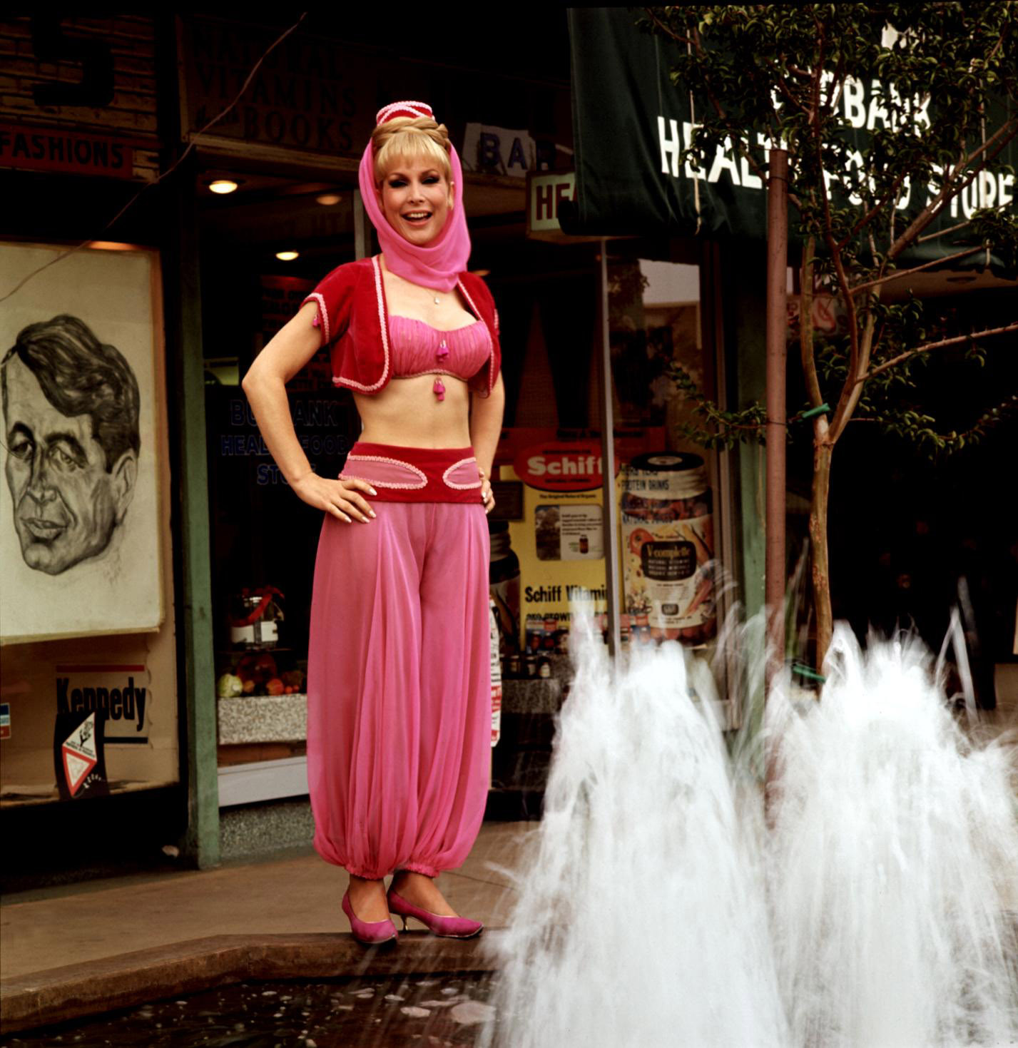I DREAM OF JEANNIE, Barbara Eden, 1965-1970