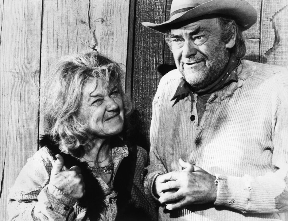DIRTY SALLY, from left: Jeanette Nolan, John McIntyre (aka John McIntire) in 'Right Of Way' (Season 1, Episode 1, aired January 11, 1974), 1974.