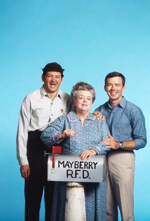 MAYBERRY R.F.D., from left: George Lindsey, Frances Bavier, Ken Berry, (Season 1, 1968), 1968-71. photo: Gene Trindl