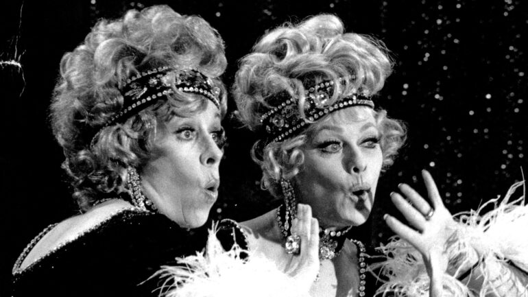 THE CAROL BURNETT SHOW, Carol Burnett, Lucille Ball, (Season 3, Episode 9, aired November 24, 1969), 1967-78