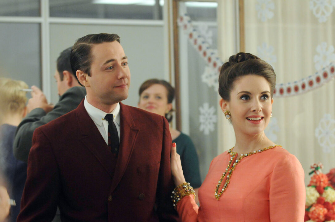MAD MEN, (from left): Vincent Kartheiser, Alison Brie, 'Christmas Comes But Once A Year', (Season 4, ep. 402, airing August 1, 2010), 2007-.