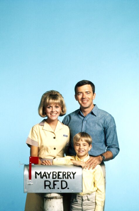 MAYBERRY R.F.D., from left, Arlene Golonka, Buddy Foster, Ken Berry, 1968-71 (1968 photo)
