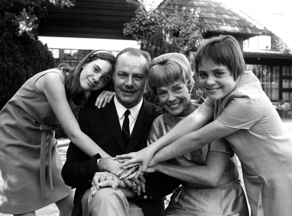 June Lockhart and John Lindsay with daughters Anne and Lizabeth, 1967