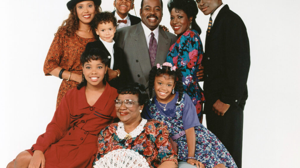 FAMILY MATTERS, (top row, from left): Telma Hopkins, Bryton James, Jaleel White, Reginald VelJohnson, Jo Marie Payton, Darius McCrary, (bottom): Kellie Williams, Rosetta LeNoire, Jaimee Foxworth, 1989-98. © Lorimer Television / Courtesy: Everett Collection