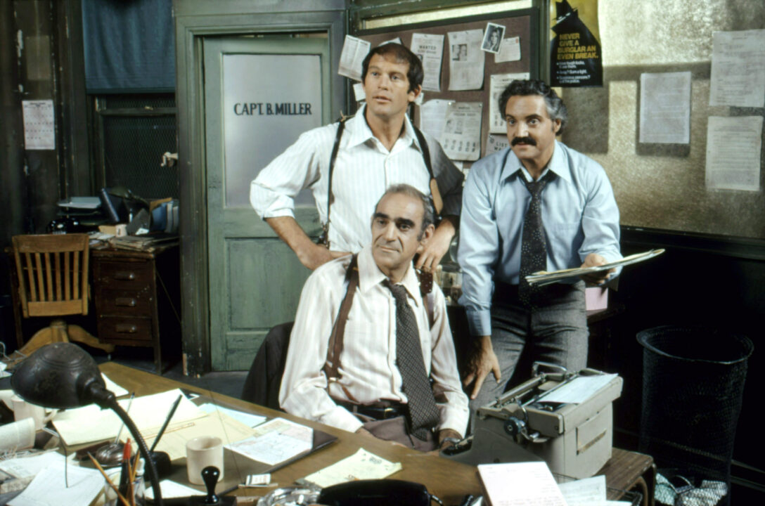 BARNEY MILLER, standing from left: Max Gail, Hal Linden, seated: Abe Vigoda, 1975-82.