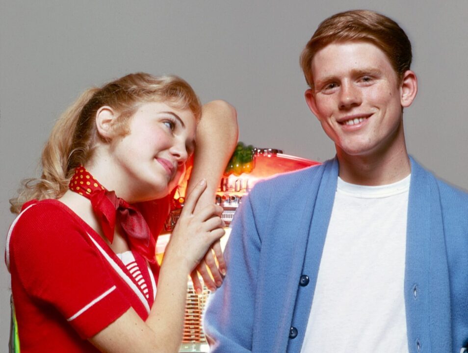 HAPPY DAYS, from left: Kathy O'Dare, Ron Howard, (1974), 1974-84. ph: Albert Watson / TV Guide / courtesy Everett Collection