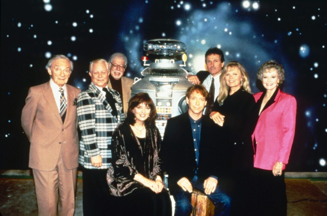 LOST IN SPACE, Sci-Fi Channel commemorates the 'launch date' of the Jupiter II with a LOST IN SPACE marathon, from left: Jonathan Harris, Bob May, Dick Tufeld (voice of 'Robot'), Angela Cartwright, Bill Mumy, Mark Goddard, Marta Kristen, June Lockhart, aired 10/16/1997.