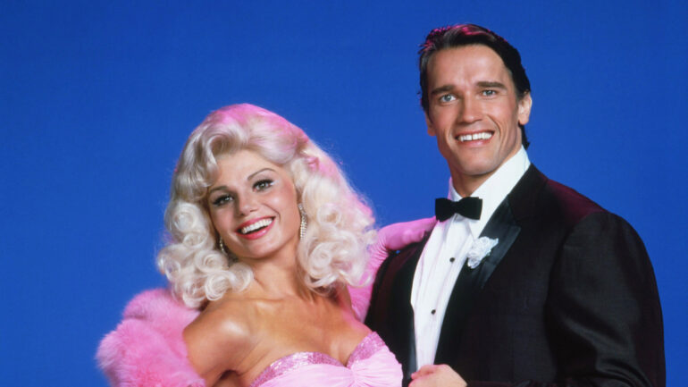 THE JAYNE MANSFIELD STORY, (from left): Loni Anderson, Arnold Schwarzenegger, 1980