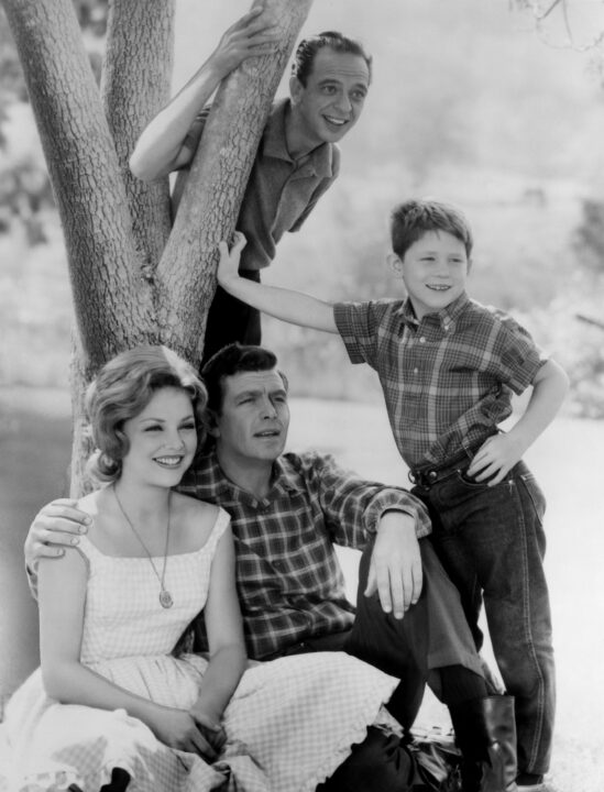 THE ANDY GRIFFITH SHOW, (clockwise from top left): Don Knotts, Ron Howard, Andy Griffith, Joanna Moore, 1960-68