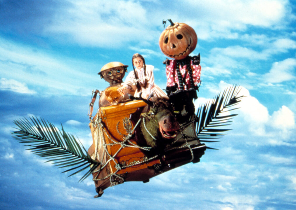 RETURN TO OZ, Fairuza Balk as Dorothy w/Tik Tok, Jack Pumpkinhead ride "the Gump"1985.