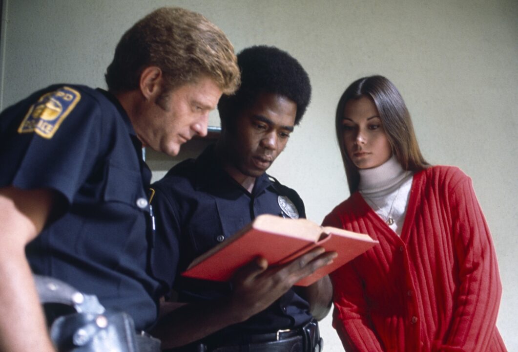 THE ROOKIES, from left: Sam Melville, Georg Stanford Brown, Kate Jackson, on set, (1973), 1972-76