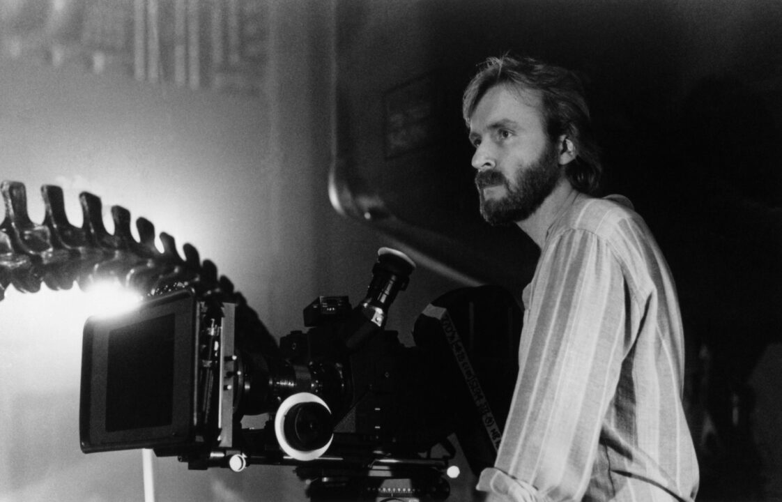 ALIENS, director and screenwriter James Cameron, 1986, TM & Copyright